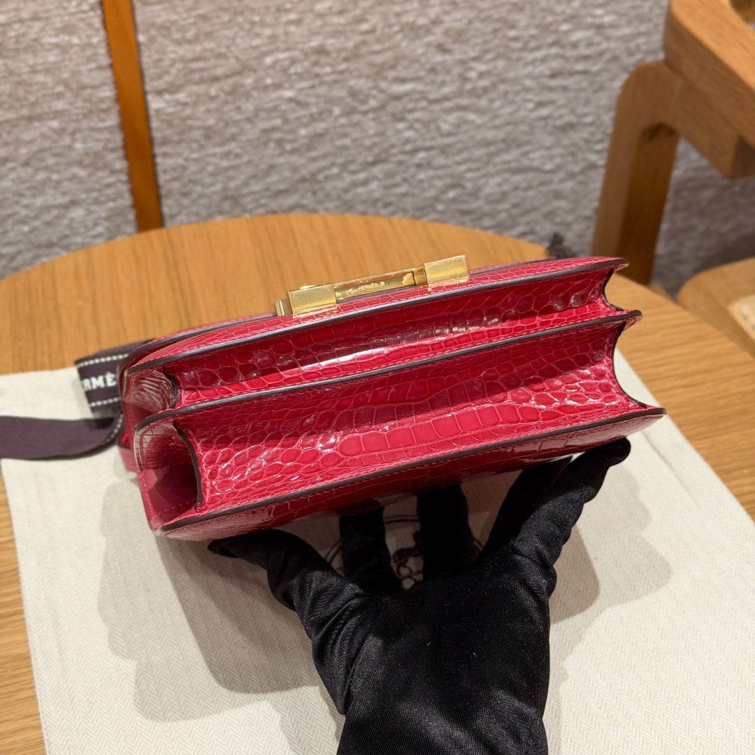 高仿Hermes*Constance19系列H080169CAI6極致粉鱷魚皮金扣純手工