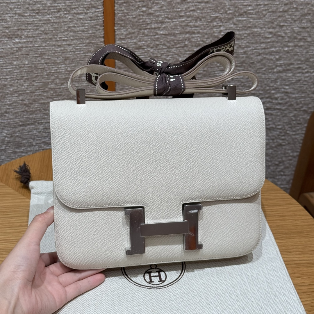 高仿Hermes*Constance24系列H080170EP10奶昔白牛皮銀扣純手工