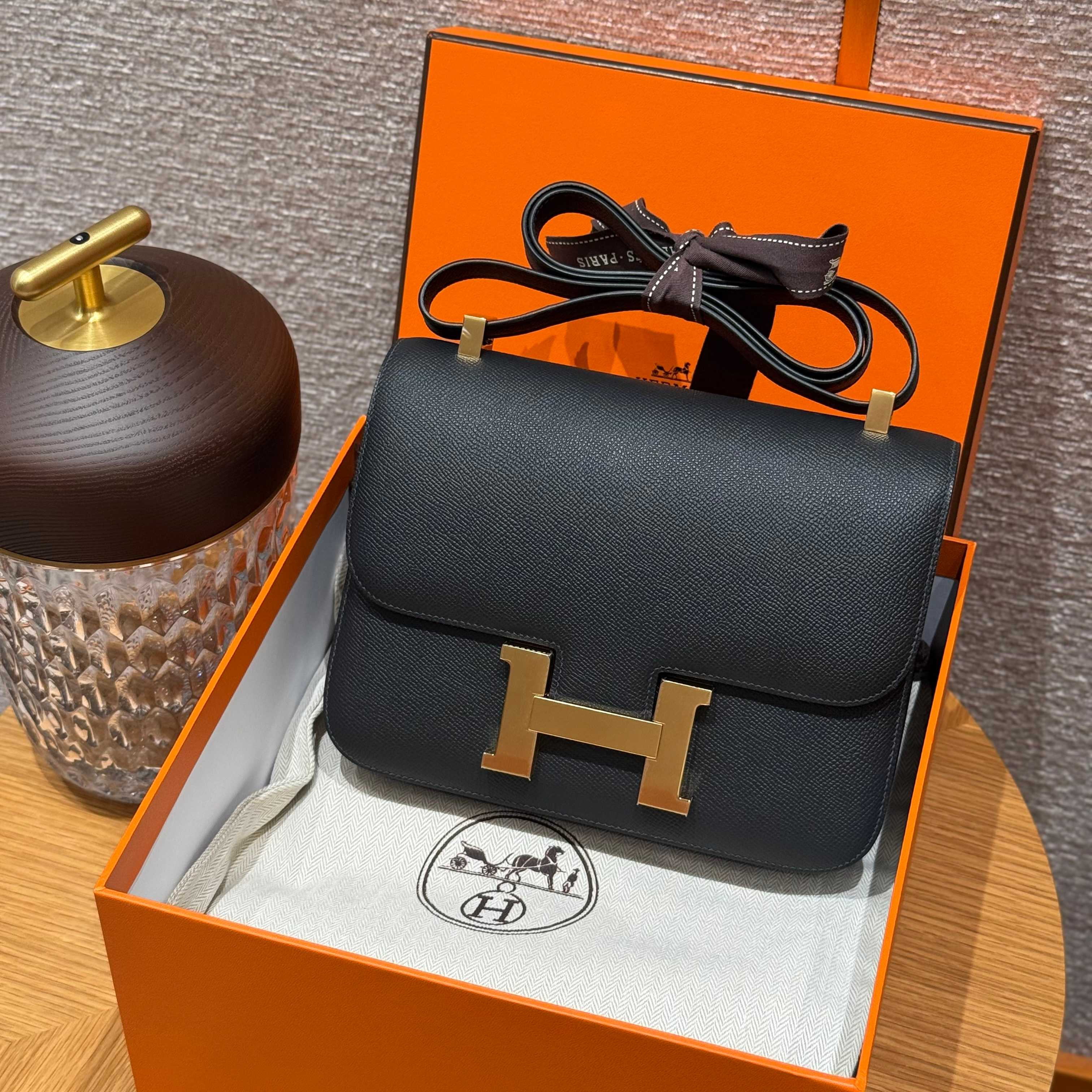 高仿Hermes*Constance24系列H080170EP89黑色牛皮金扣純手工