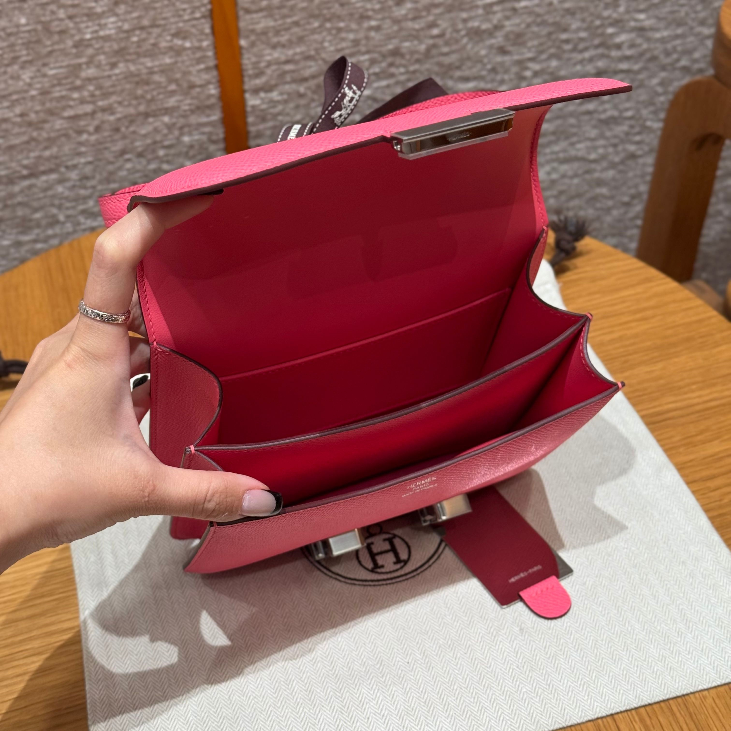 高仿Hermes*Constance19系列H080169EPU5唇膏粉牛皮銀扣純手工