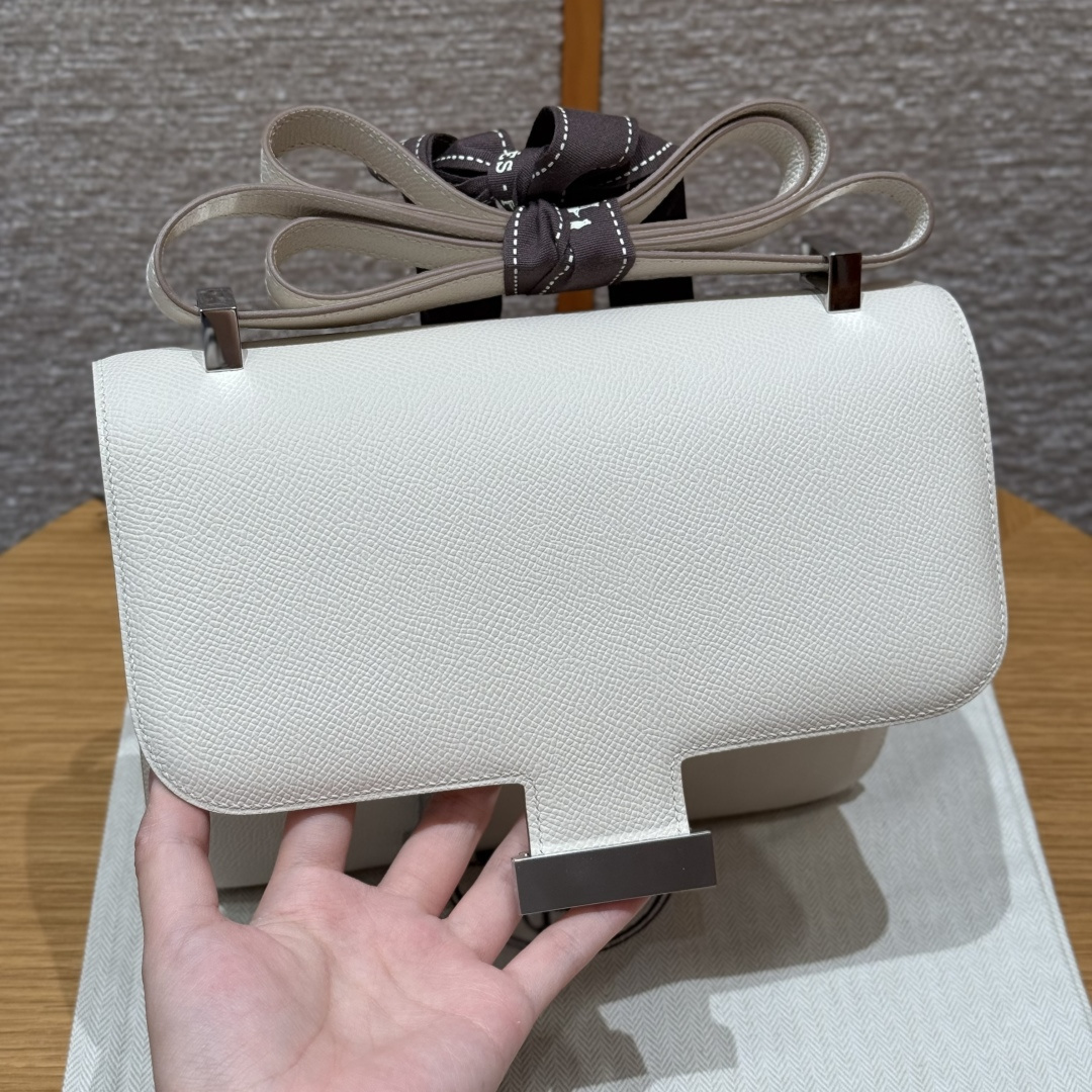 高仿Hermes*Constance24系列H080170EP10奶昔白牛皮銀扣純手工