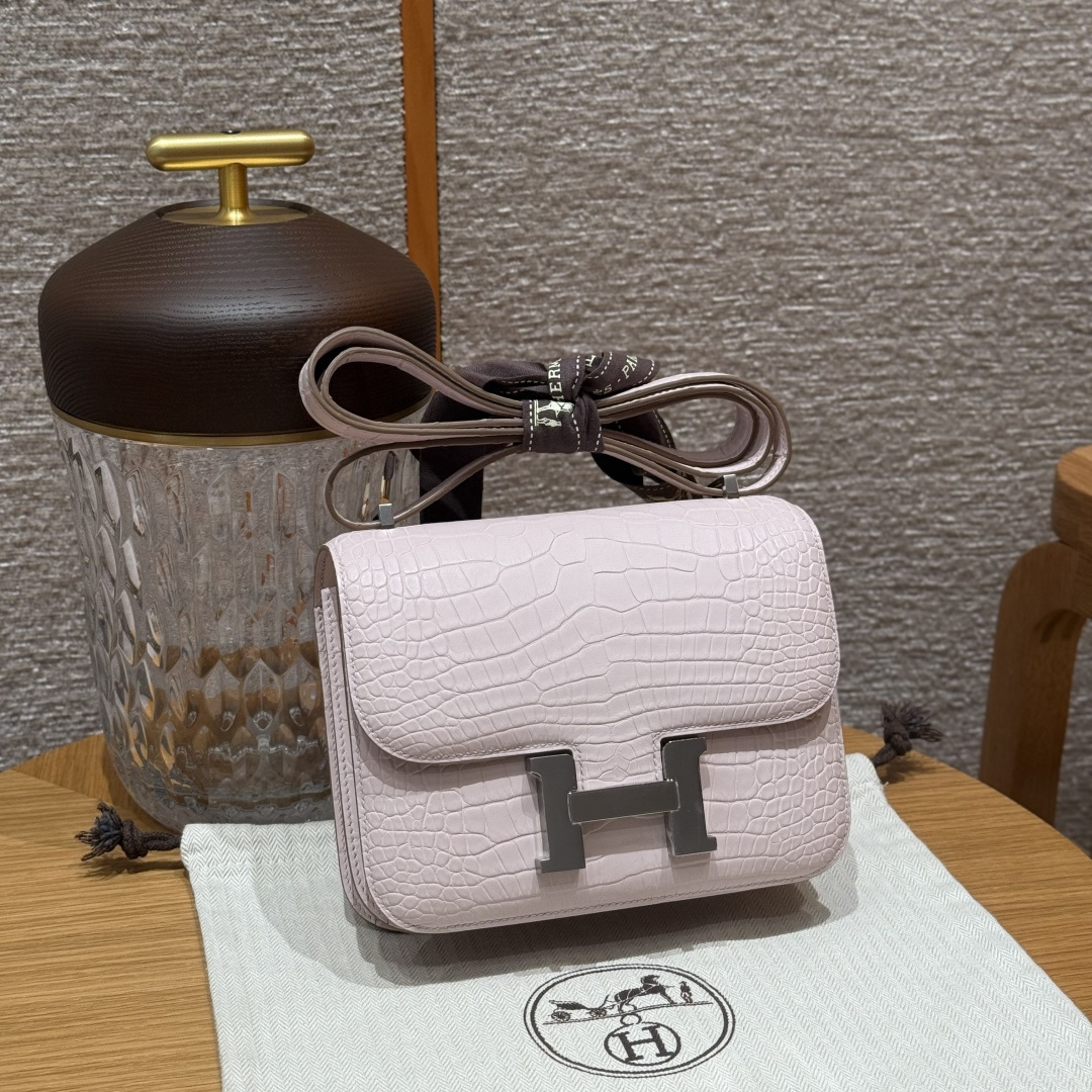 高仿Hermes*Constance19系列H080169CM09夢幻紫鱷魚皮銀扣純手工