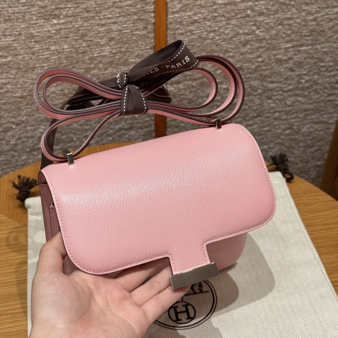 高仿Hermes*Constance19系列H080169CA3Q櫻花粉山羊皮銀扣純手工