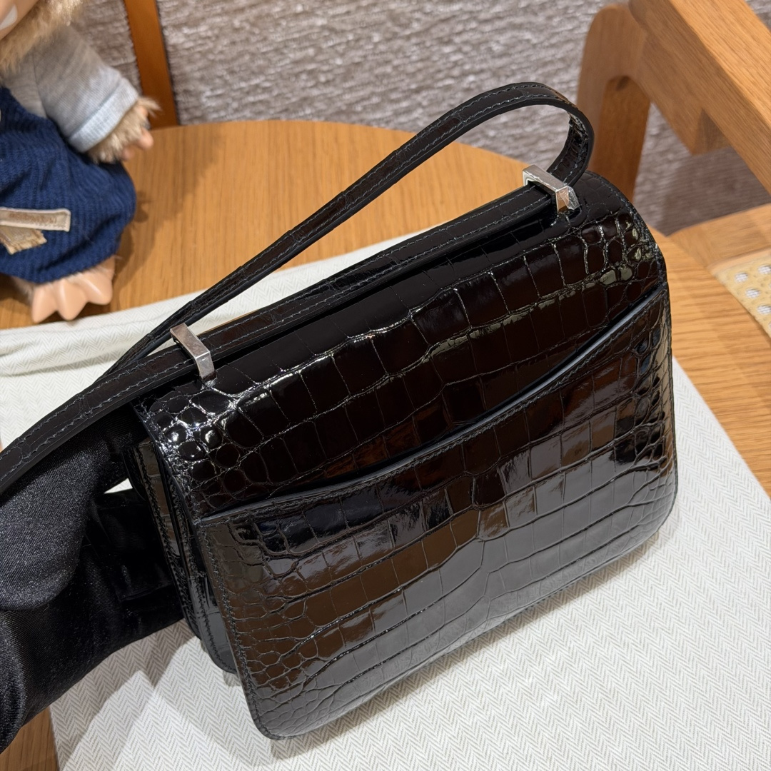 高仿Hermes*Constance19系列H080169CK89黑色鱷魚皮銀扣純手工