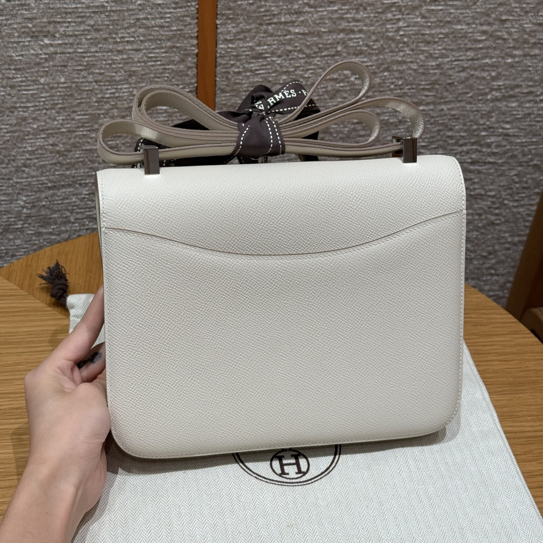 高仿Hermes*Constance24系列H080170EP10奶昔白牛皮銀扣純手工