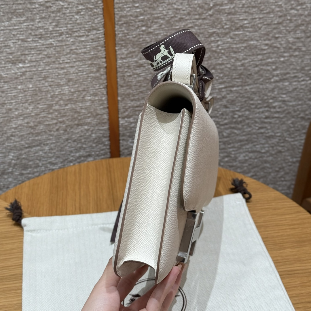 高仿Hermes*Constance24系列H080170EP10奶昔白牛皮銀扣純手工