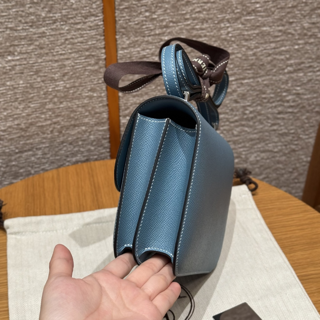 高仿Hermes*Constance19系列H080169EP75牛仔藍牛皮銀扣純手工