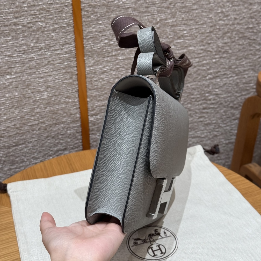高仿Hermes*Constance24系列H080170EP4Z海鷗灰牛皮銀扣純手工