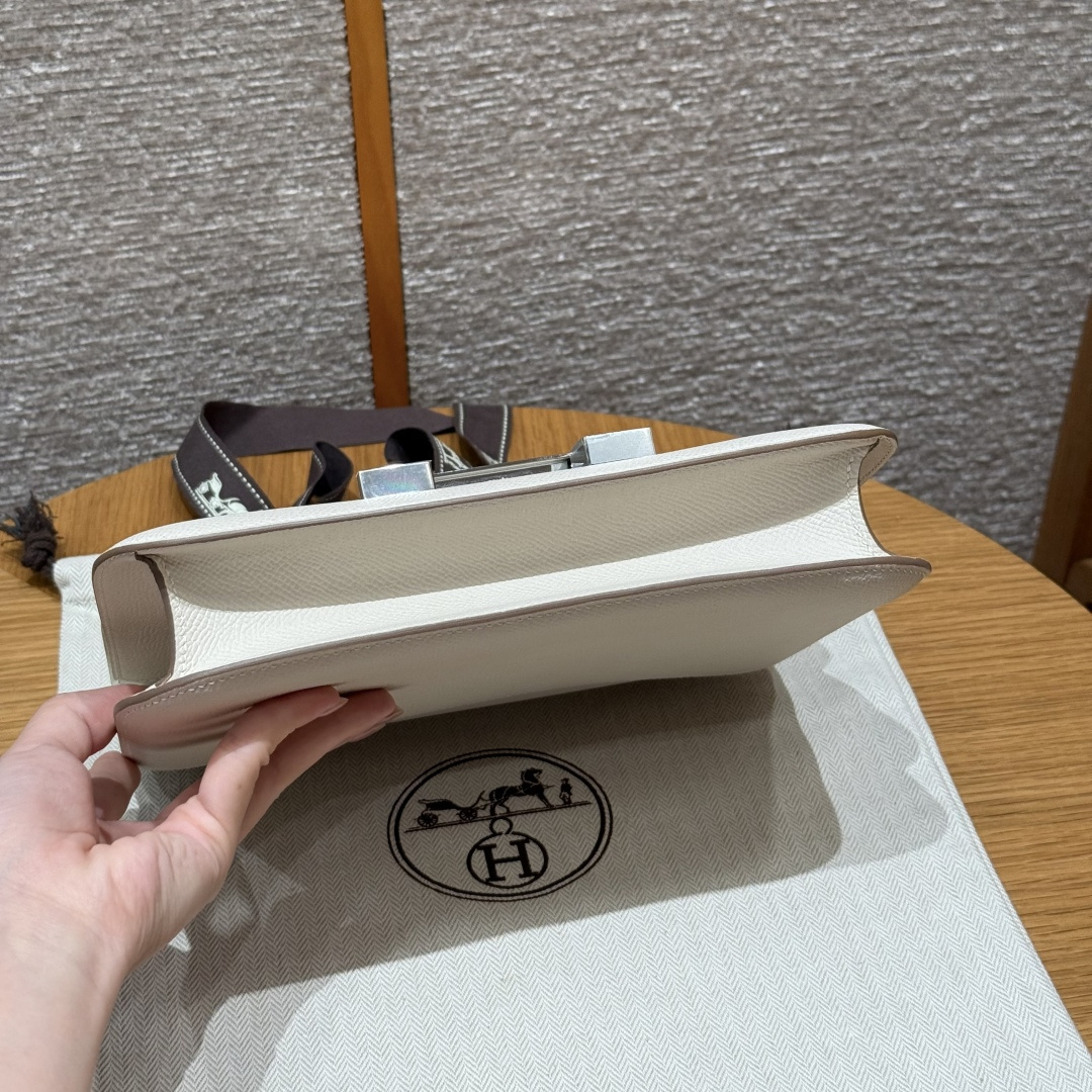 高仿Hermes*Constance24系列H080170EP10奶昔白牛皮銀扣純手工