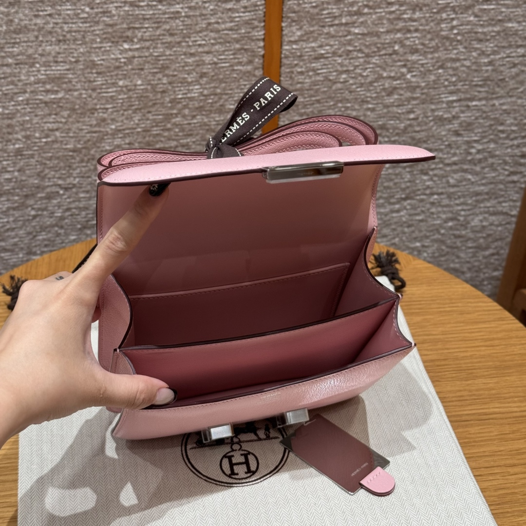 高仿Hermes*Constance19系列H080169CA3Q櫻花粉山羊皮銀扣純手工