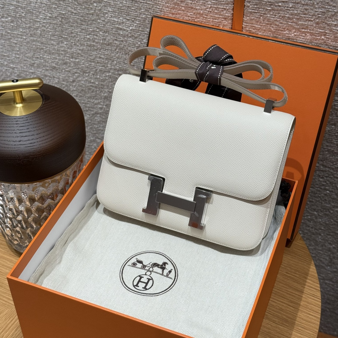 高仿Hermes*Constance24系列H080170EP10奶昔白牛皮銀扣純手工