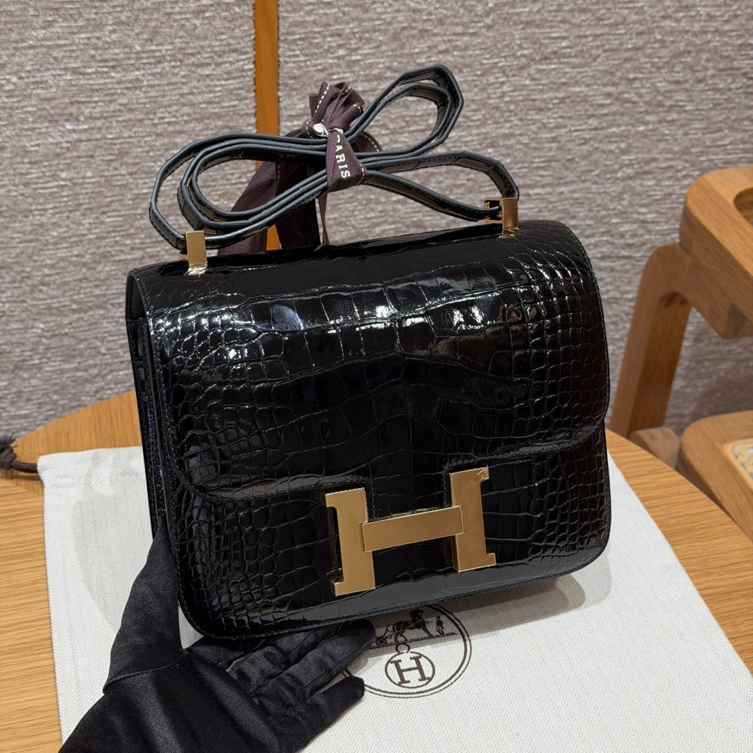 高仿Hermes*Constance24系列H080170CK89黑色鱷魚皮金扣純手工