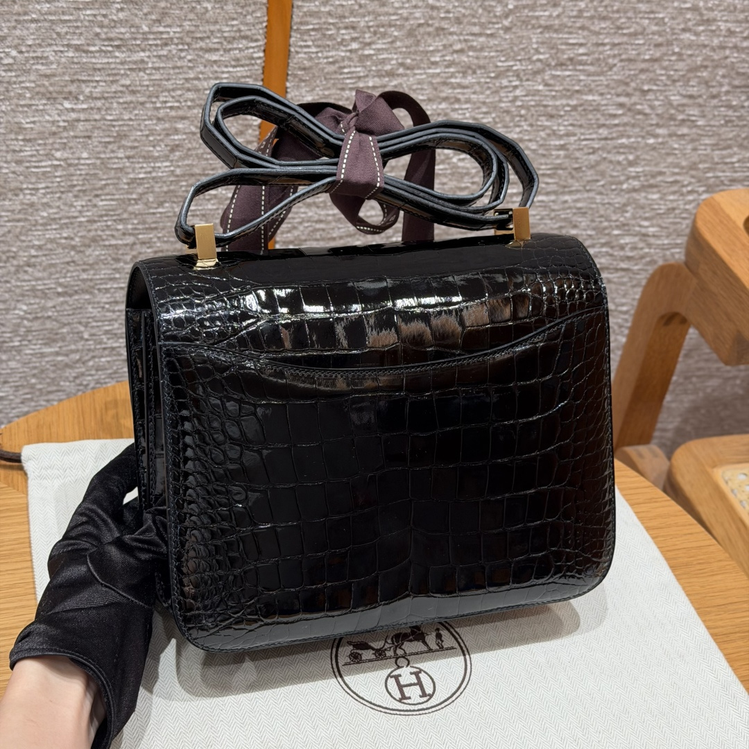 高仿Hermes*Constance24系列H080170CK89黑色鱷魚皮金扣純手工