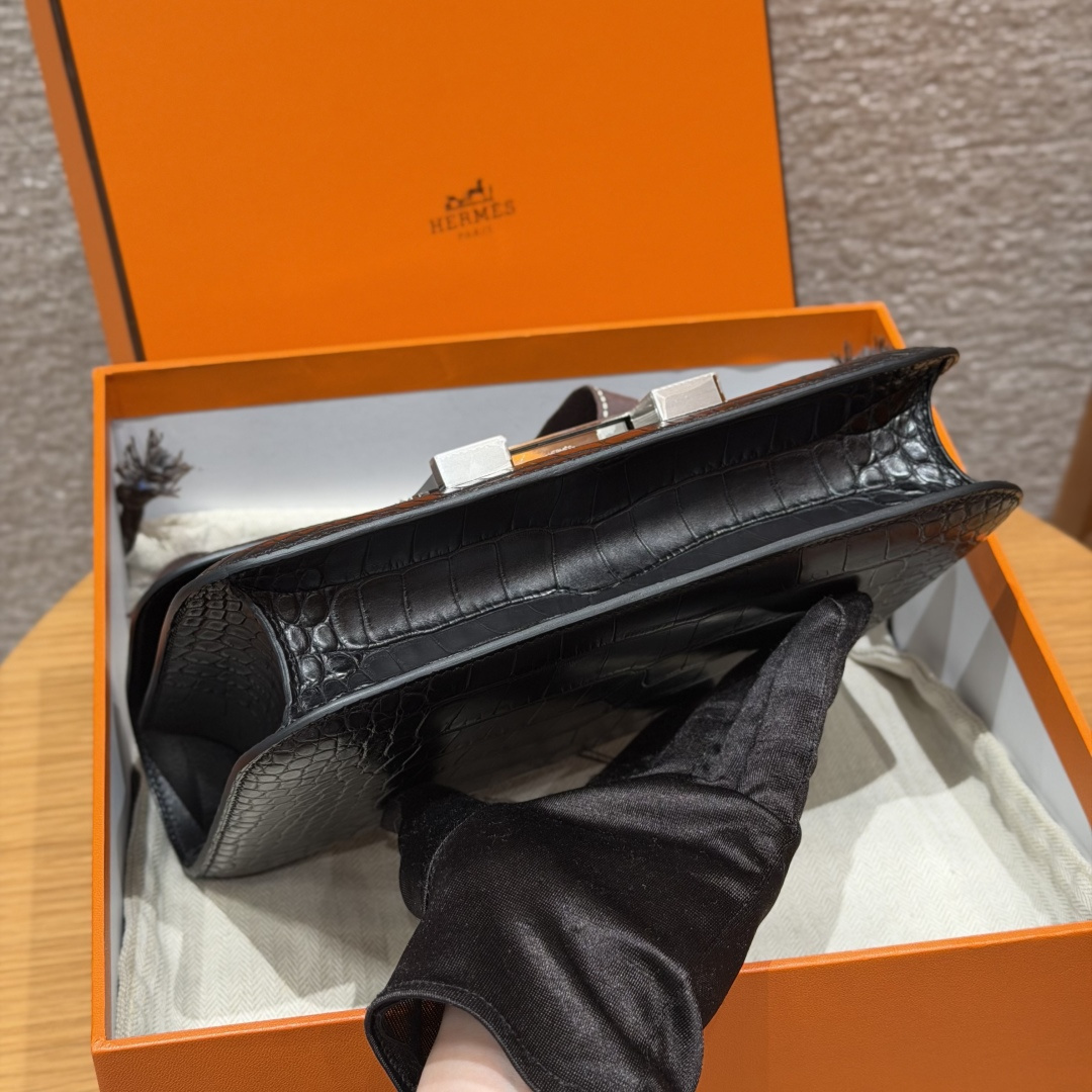 高仿Hermes*Constance24系列H080170CM89黑色鱷魚皮銀扣純手工