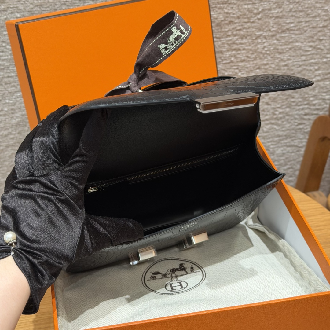 高仿Hermes*Constance24系列H080170CM89黑色鱷魚皮銀扣純手工