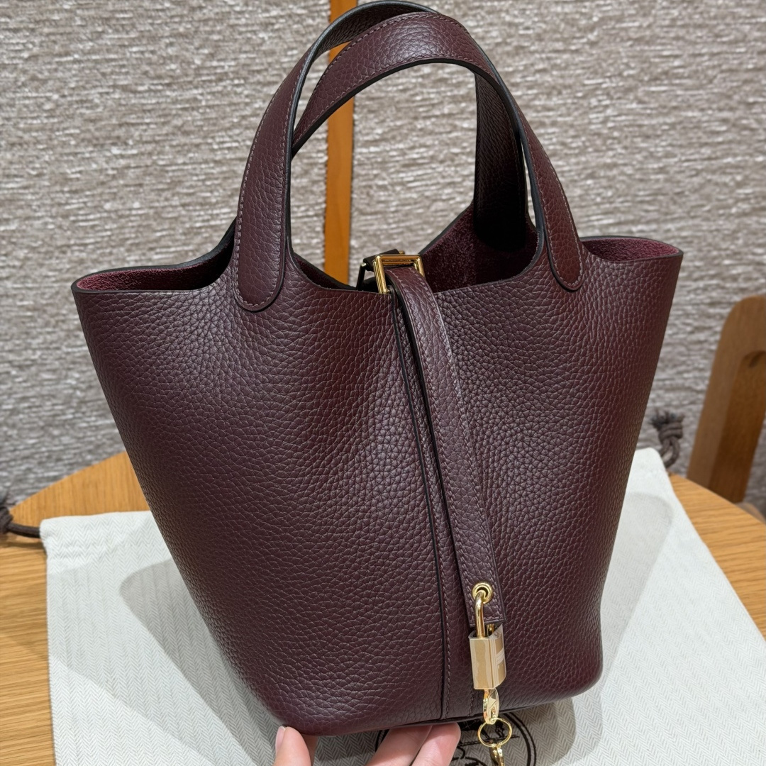 高仿Hermes*Picotin Lock18系列H56289TC0G馬鞍紅牛皮金扣純手工