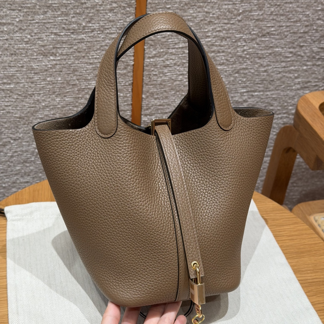 高仿Hermes*Picotin Lock18系列H56289TCDO威馬犬米色牛皮金扣純手工