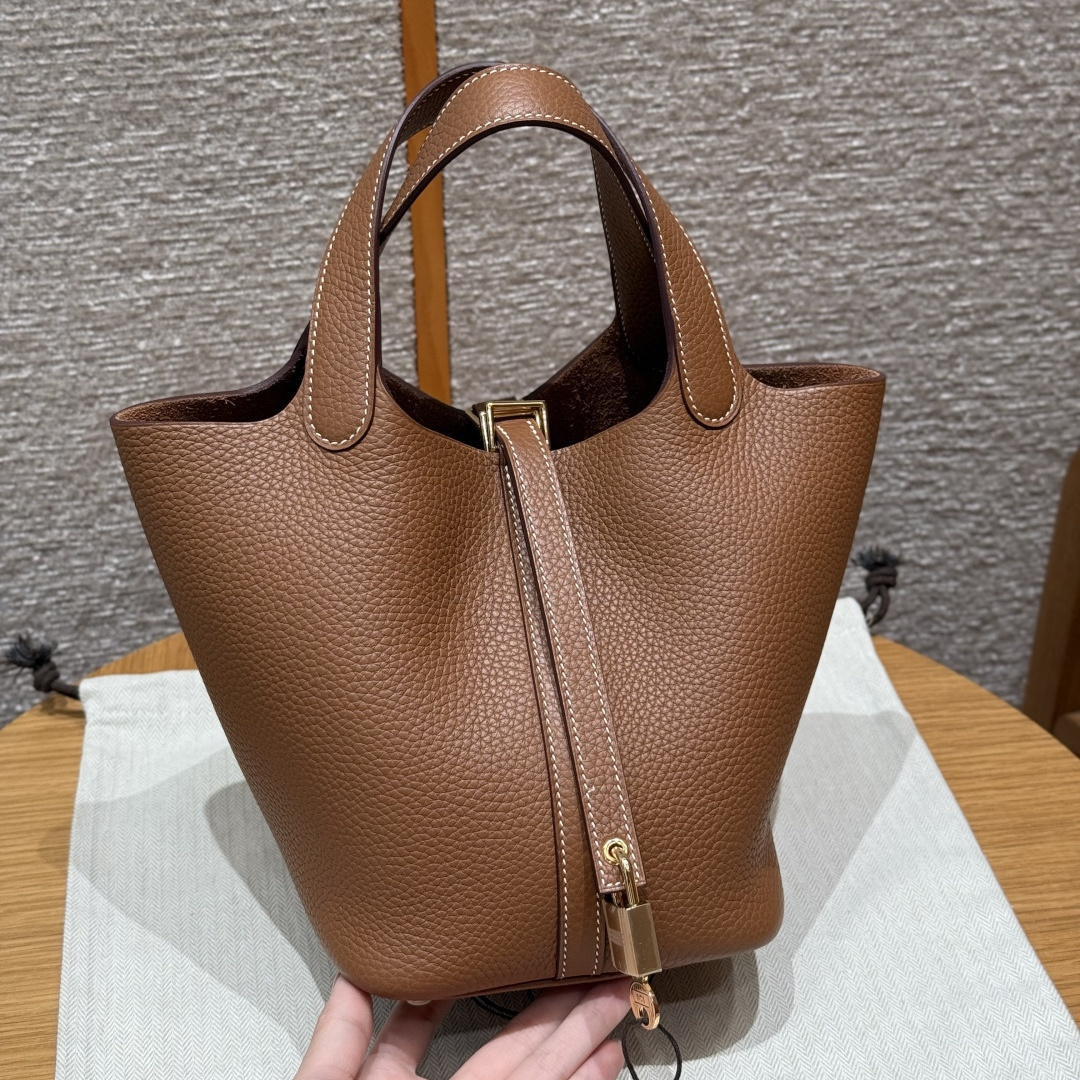 高仿Hermes*Picotin Lock18系列H56289TC37金棕色牛皮金扣純手工