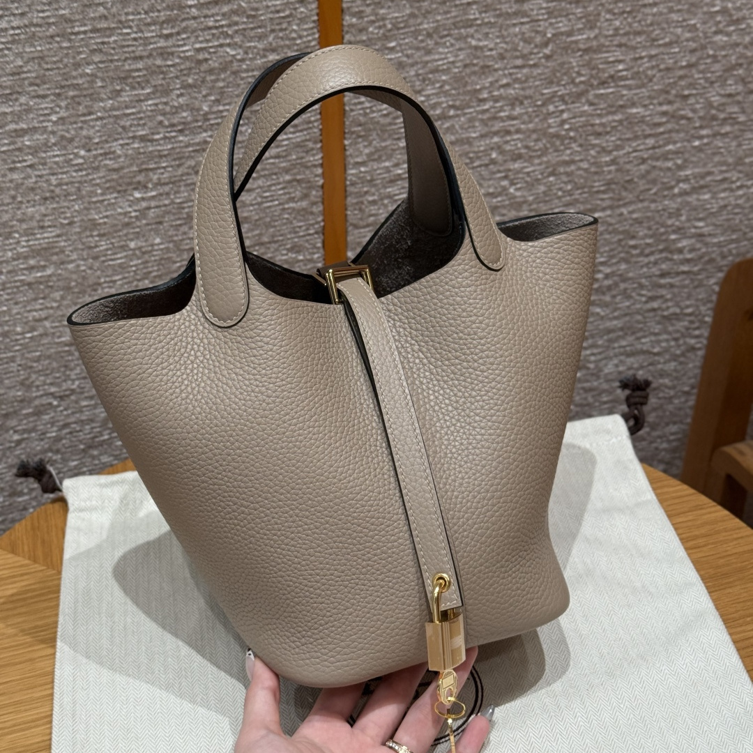 高仿Hermes*Picotin Lock18系列H56289TC81斑鳩灰牛皮金扣純手工