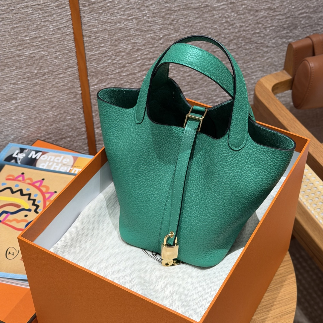 高仿Hermes*Picotin Lock18系列H56289TCO6帝王綠牛皮金扣純手工