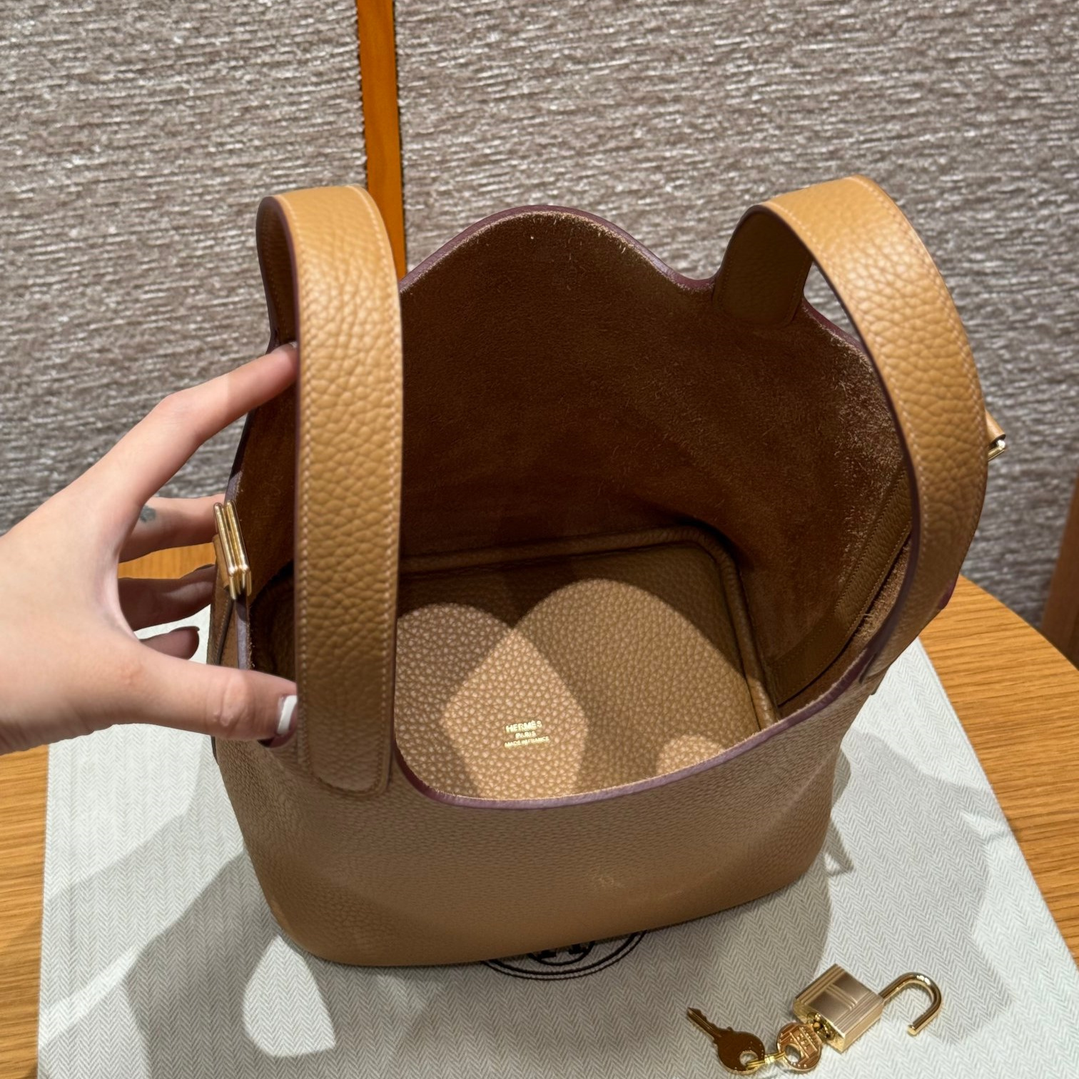 高仿Hermes*Picotin Lock18系列H56289TC4B餅乾色牛皮金扣純手工