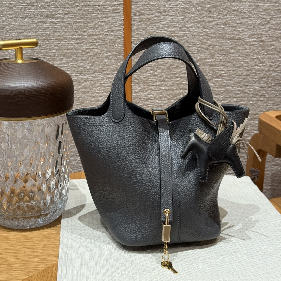 高仿Hermes*Picotin Lock18系列H56289TC88石墨灰牛皮金扣純手工
