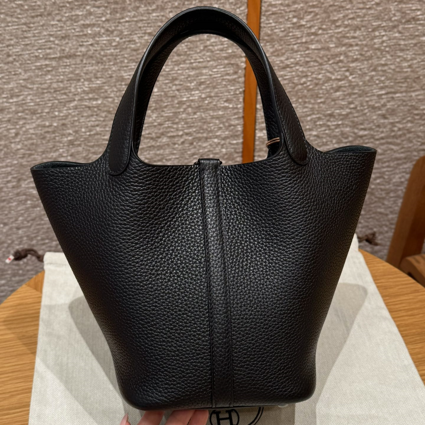 高仿Hermes*Picotin Lock18系列H56289TC89黑色牛皮黑扣純手工