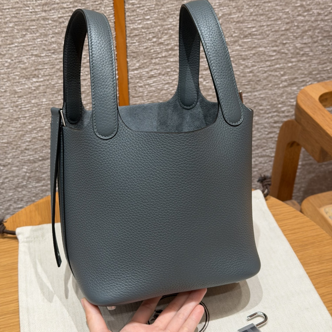 高仿Hermes*Picotin Lock18系列H56289TCY7颶風藍牛皮銀扣純手工