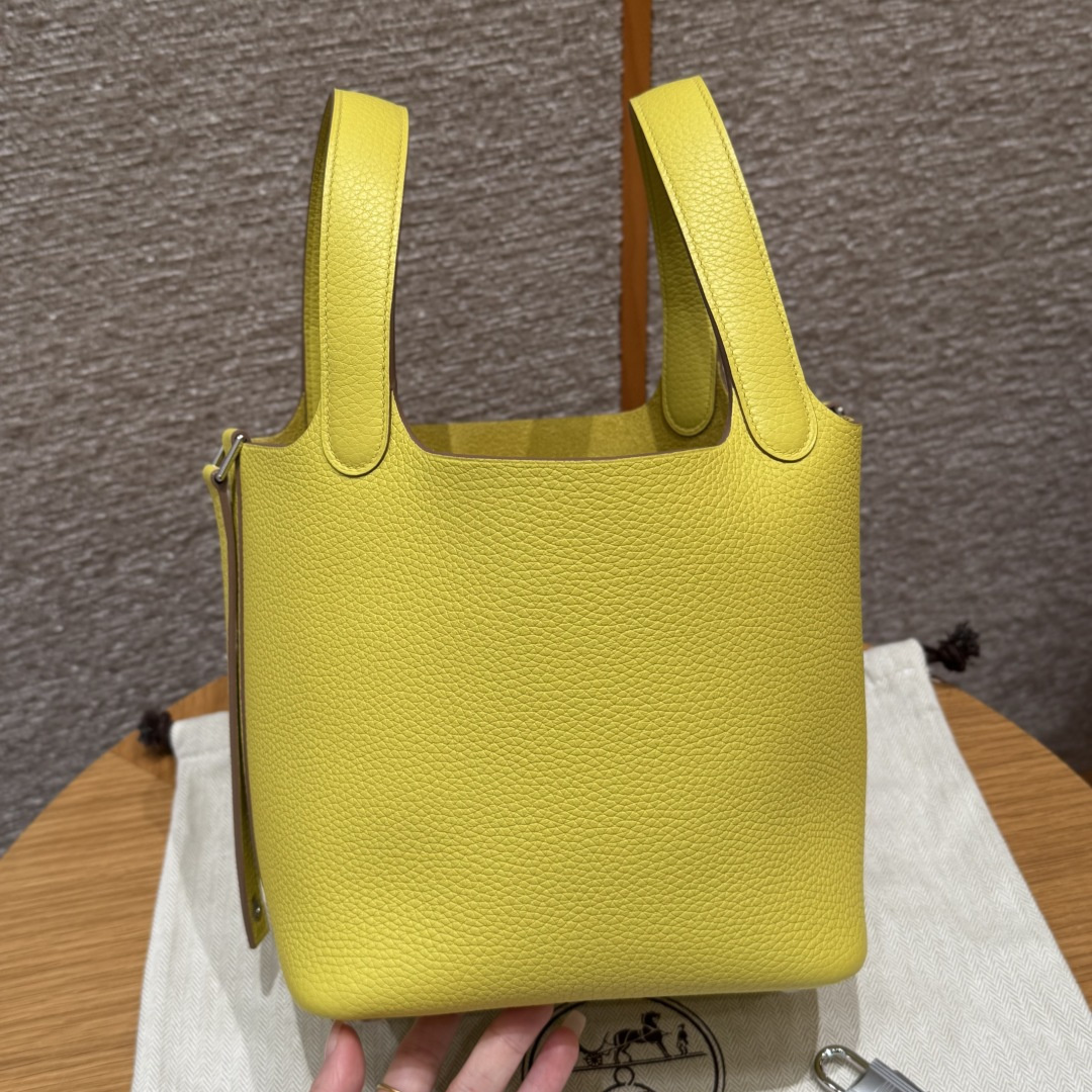 高仿Hermes*Picotin Lock18系列H56289TC9R檸檬黃牛皮銀扣純手工