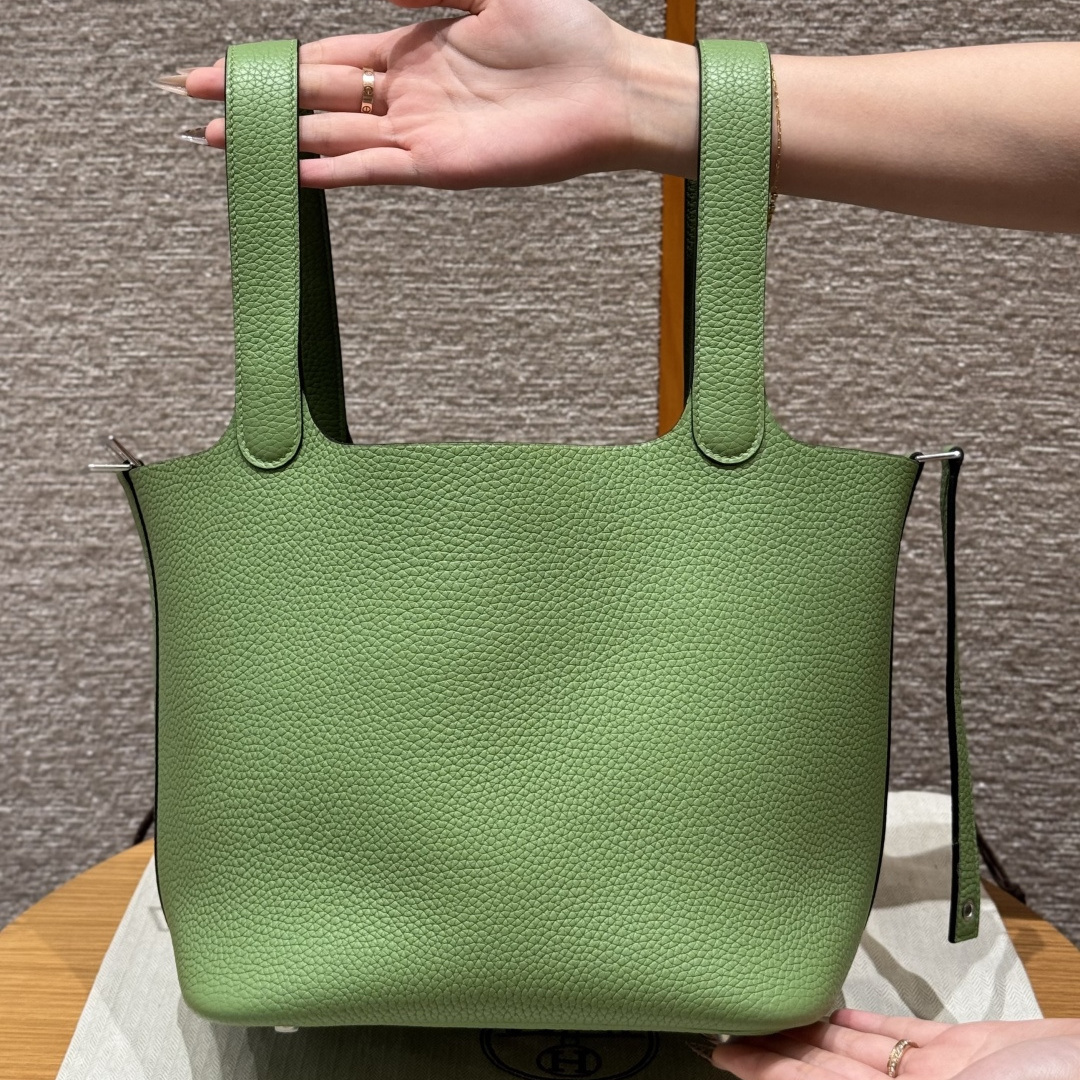 高仿Hermes*Picotin Lock18系列H56289TC3I牛油果綠牛皮銀扣純手工