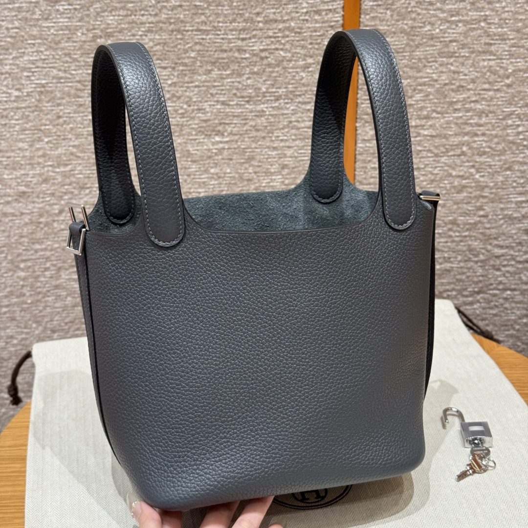 高仿Hermes*Picotin Lock18系列H56289TCH0霧霾灰牛皮銀扣純手工