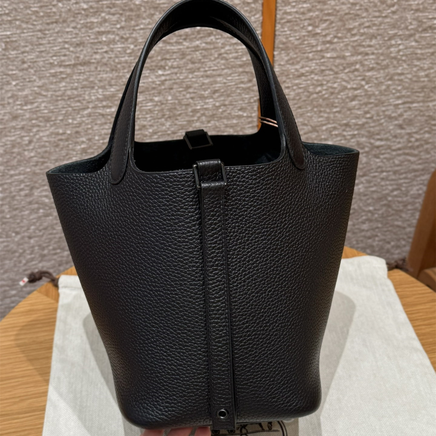 高仿Hermes*Picotin Lock18系列H56289TC89黑色牛皮黑扣純手工