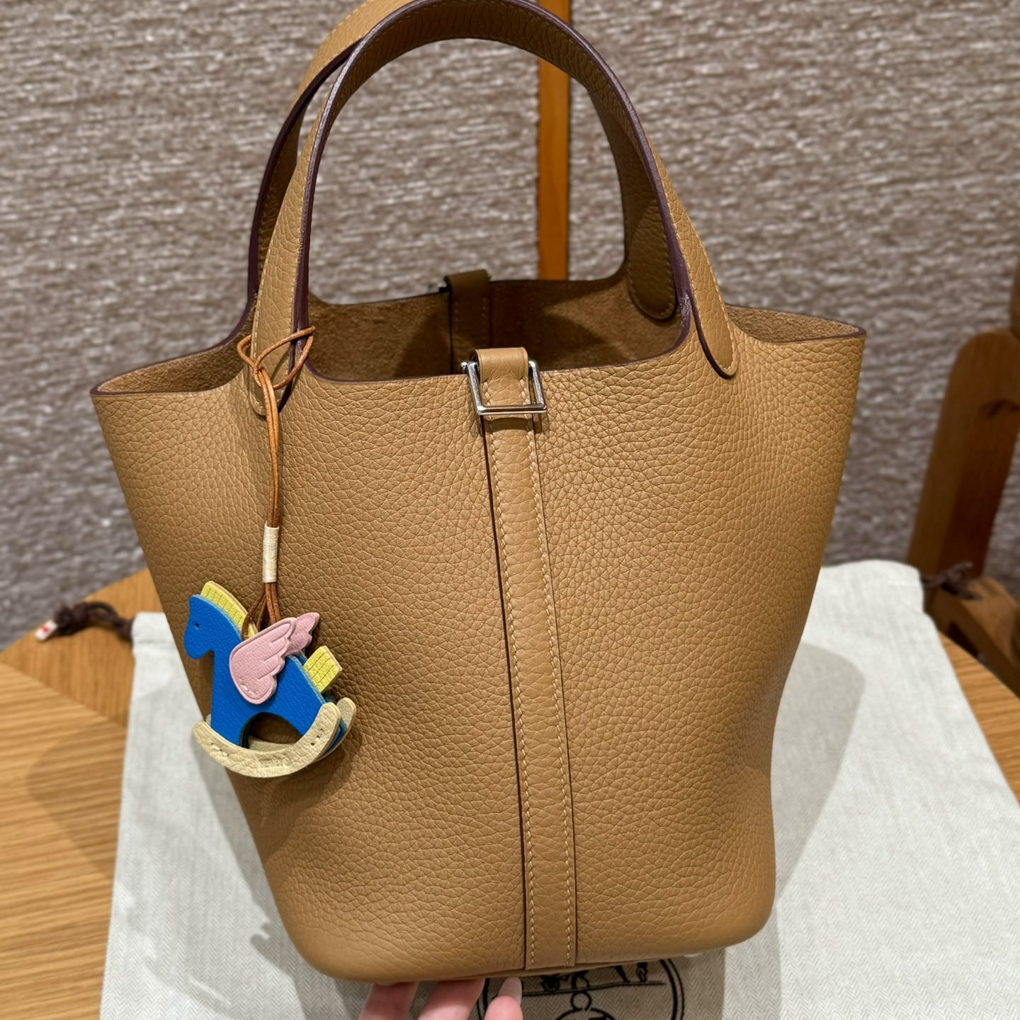 高仿Hermes*Picotin Lock18系列H56289TC4B餅乾色牛皮銀扣純手工
