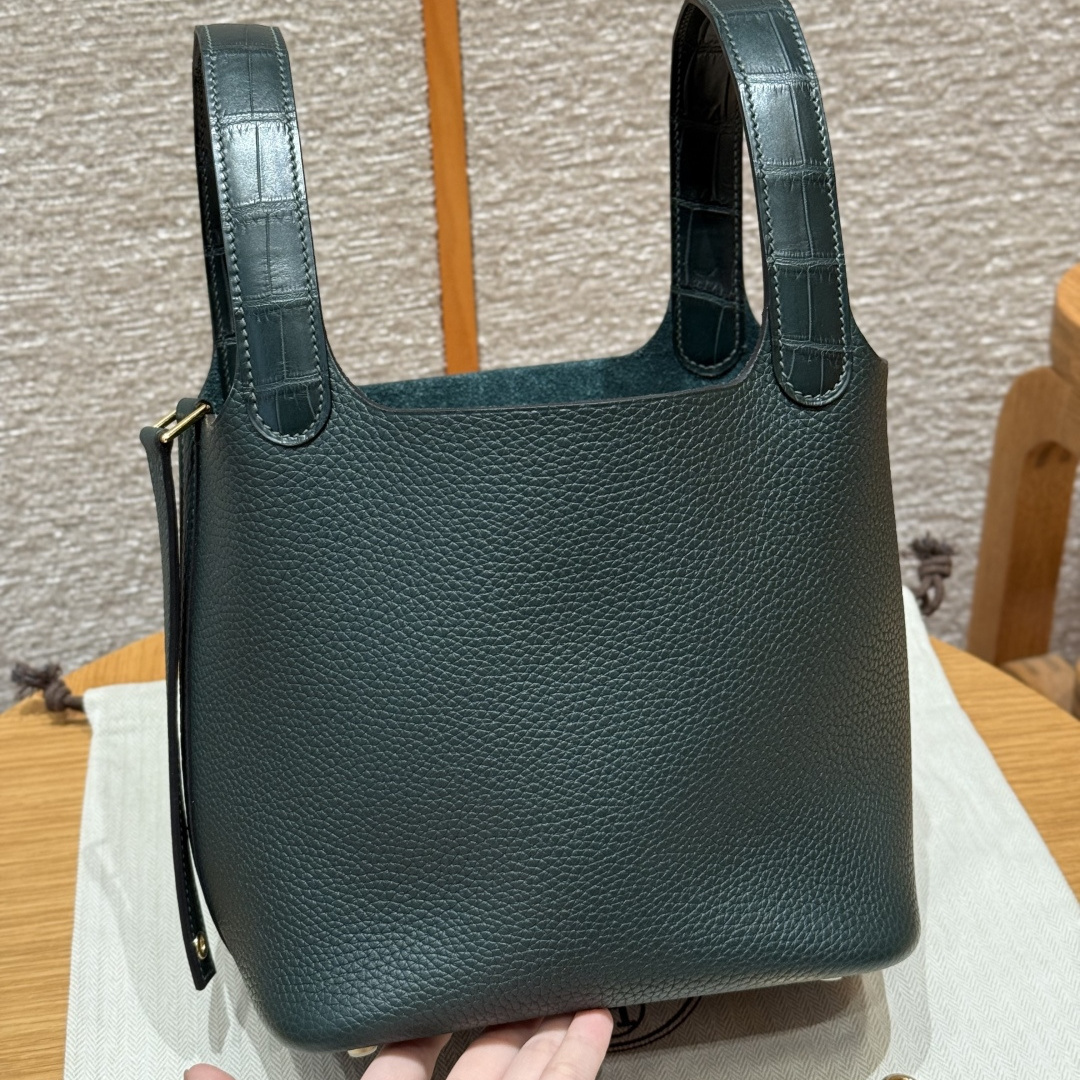高仿Hermes*Picotin Lock18系列H56289TCCM6O松柏綠牛皮品鱷魚皮金扣純手工