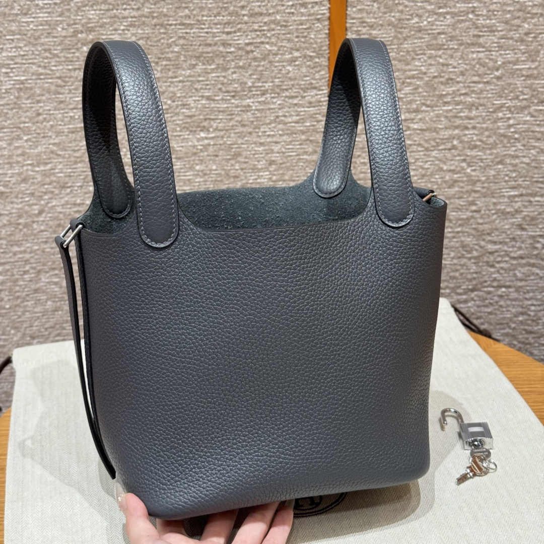 高仿Hermes*Picotin Lock18系列H56289TCH0霧霾灰牛皮銀扣純手工