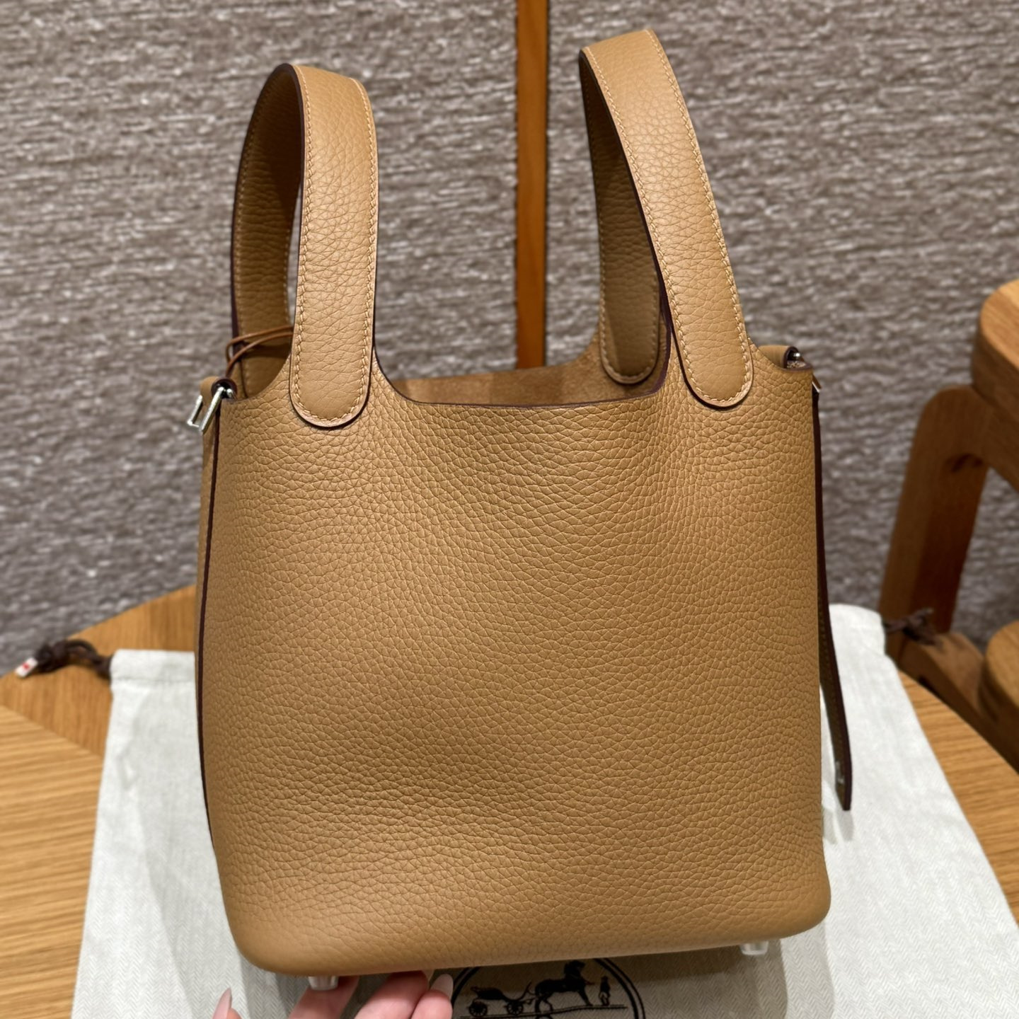 高仿Hermes*Picotin Lock18系列H56289TC4B餅乾色牛皮銀扣純手工