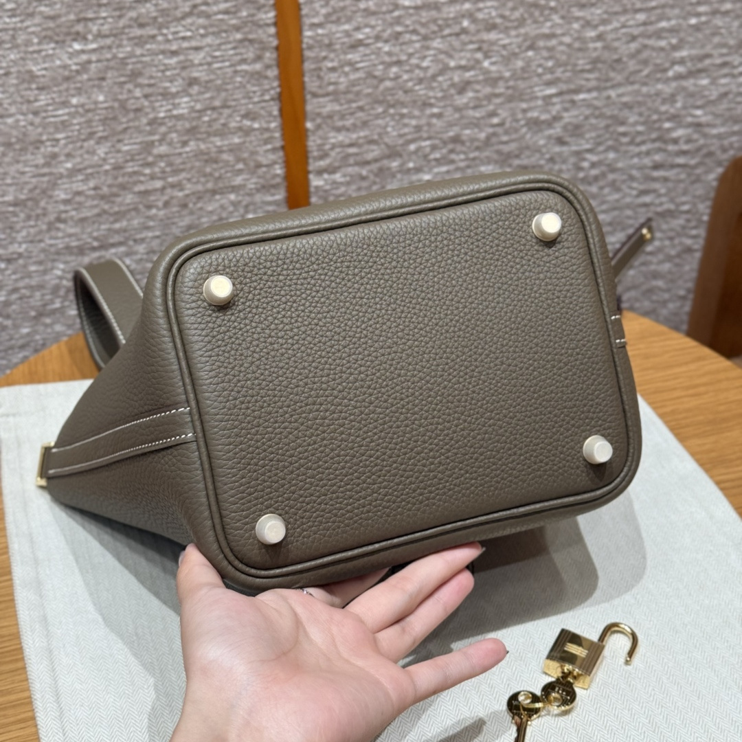 高仿Hermes*Picotin Lock18系列H56289TC18大象灰牛皮金扣純手工