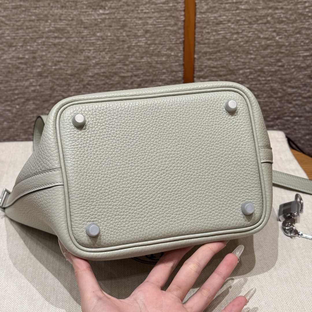 高仿Hermes*Picotin Lock18系列H56289TC0W冰晶灰牛皮銀扣純手工