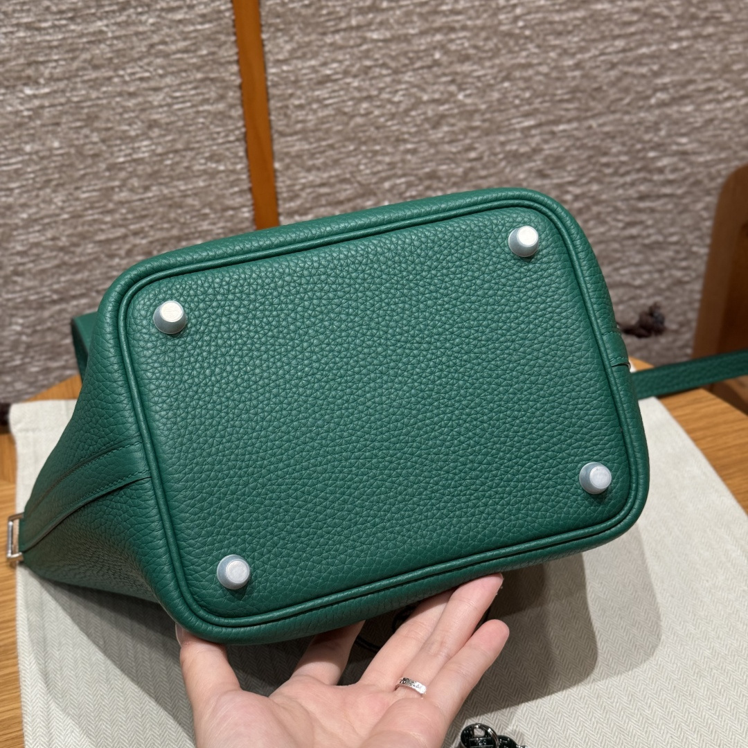 高仿Hermes*Picotin Lock18系列H56289TCU4絲絨綠牛皮銀扣純手工