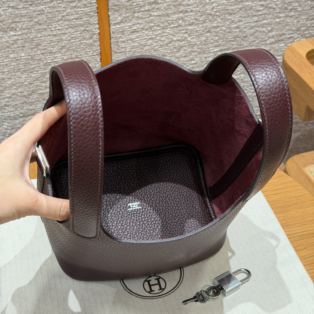 高仿Hermes*Picotin Lock18系列H56289TC0G馬鞍紅牛皮銀扣純手工