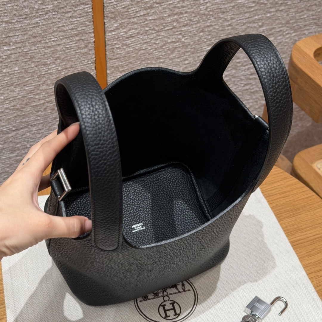 高仿Hermes*Picotin Lock18系列H56289TC89黑色牛皮銀扣純手工
