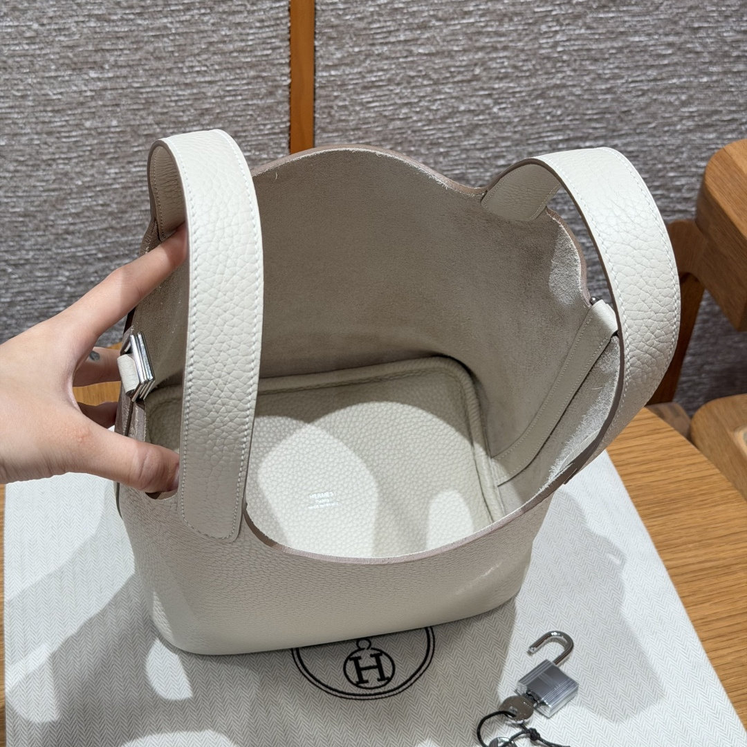高仿Hermes*Picotin Lock18系列H56289TC10奶昔白牛皮銀扣純手工
