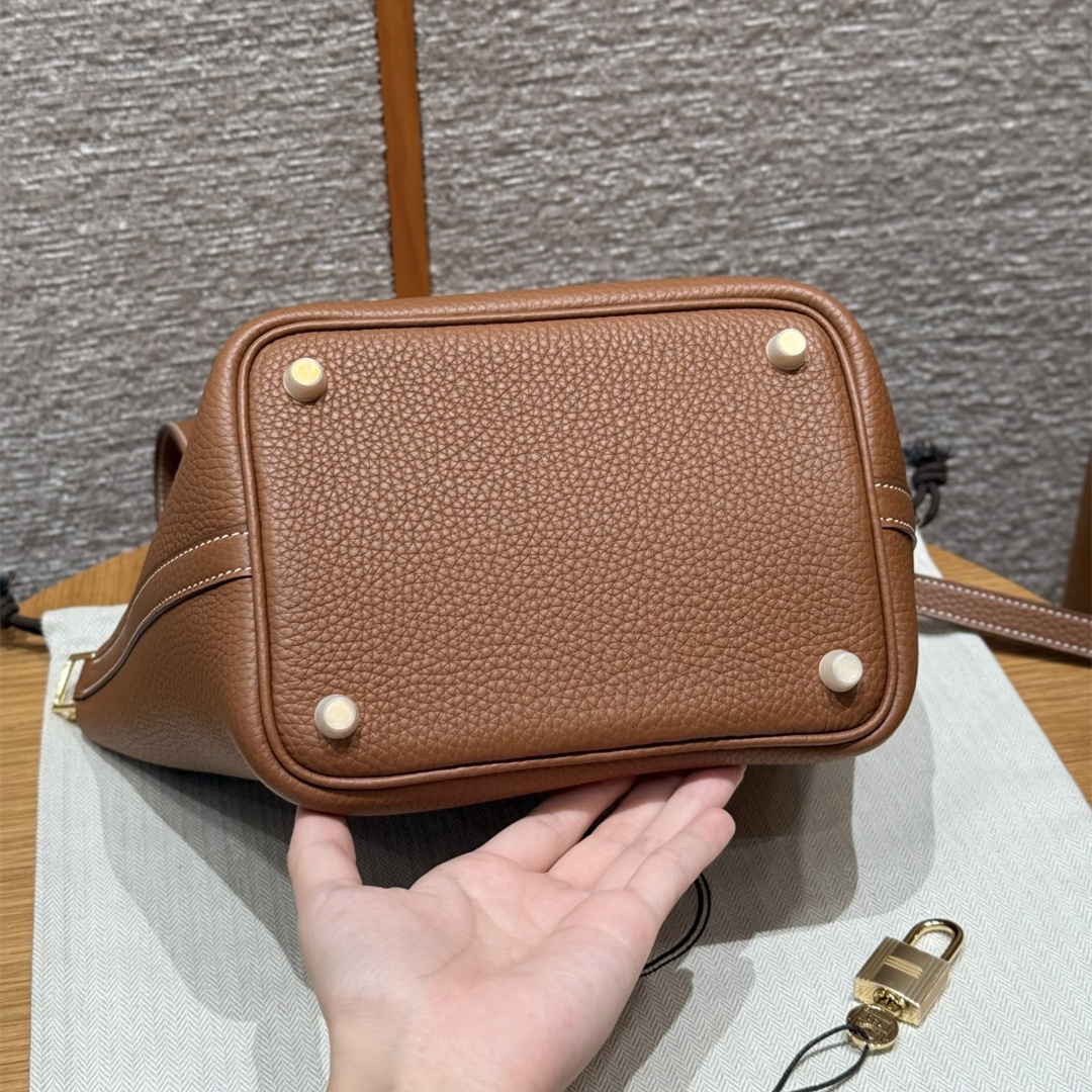 高仿Hermes*Picotin Lock18系列H56289TC37金棕色牛皮金扣純手工