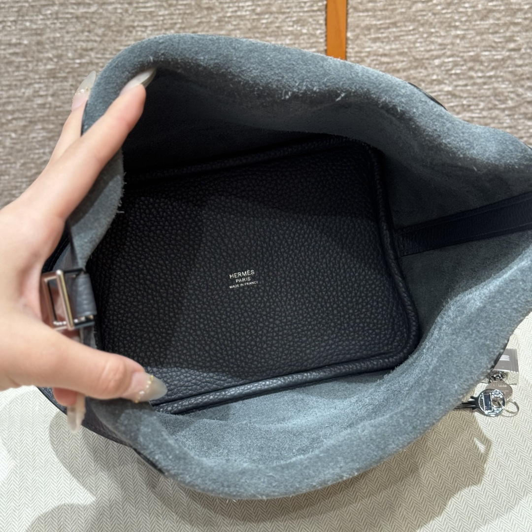 高仿Hermes*Picotin Lock18系列H56289TCH0霧霾灰牛皮銀扣純手工