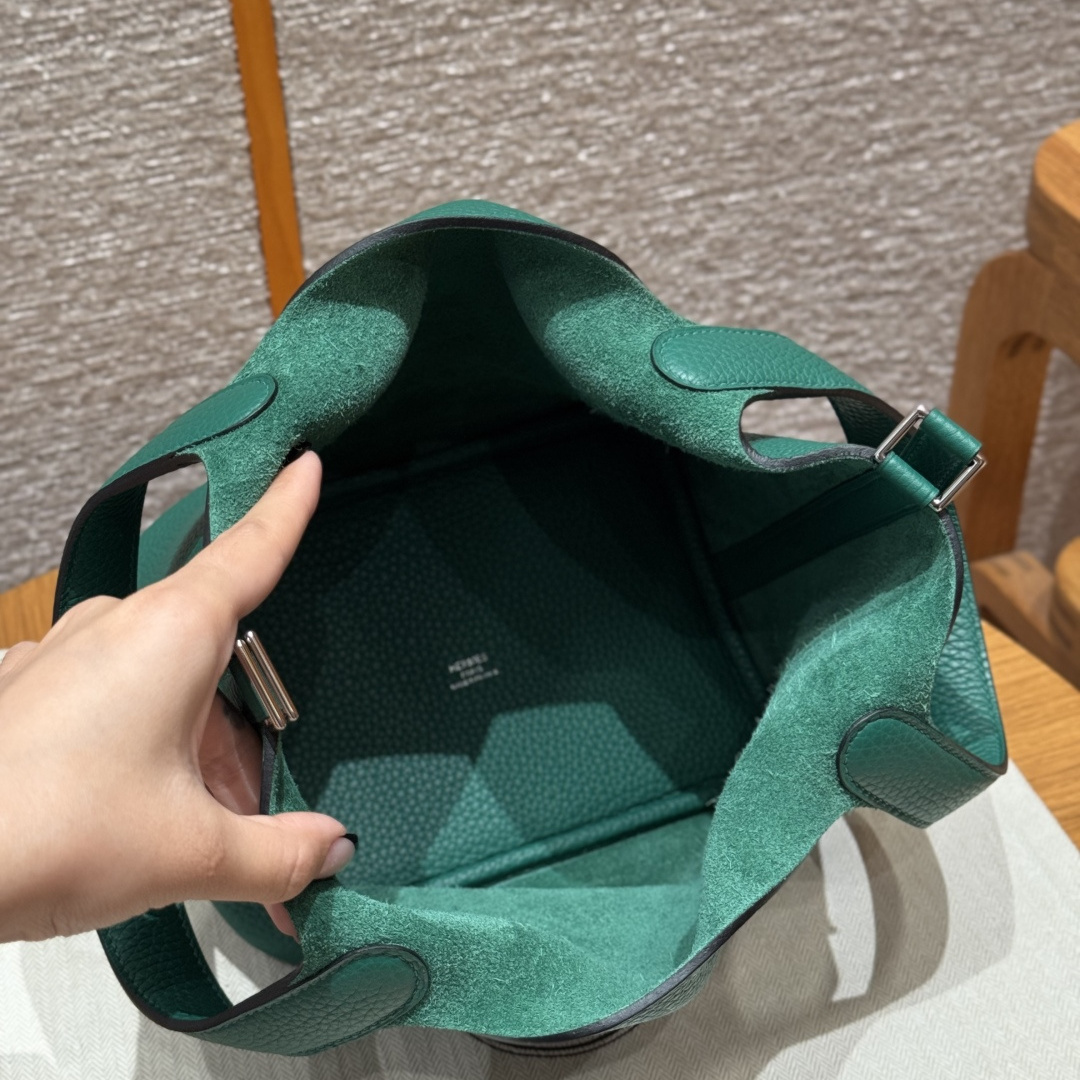 高仿Hermes*Picotin Lock18系列H56289TCU4絲絨綠牛皮銀扣純手工
