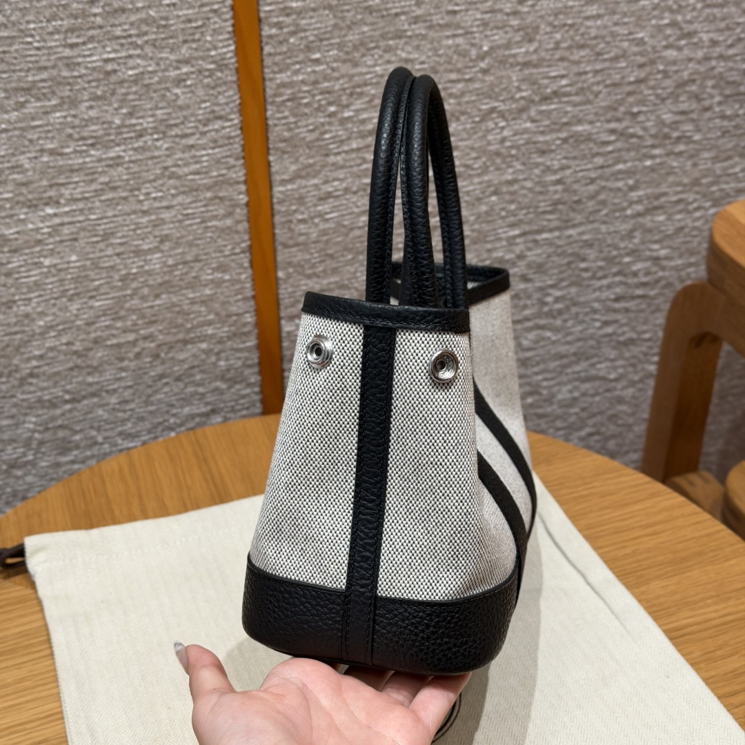 高仿Hermes*Garden Party23系列H08641889淺米色拼黑色帆布牛皮銀扣純手工