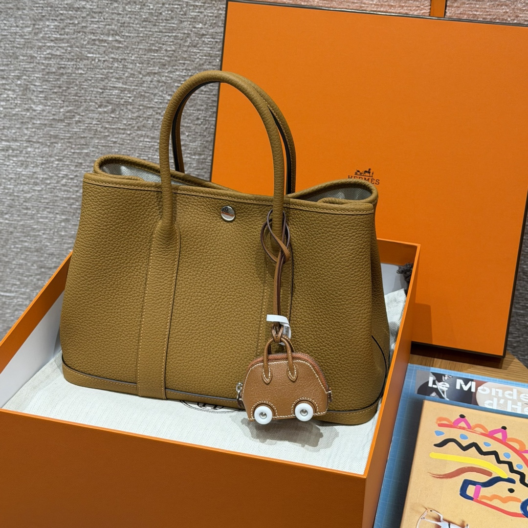 高仿Hermes*Garden Party30系列H0515682S芝麻色牛皮銀扣純手工