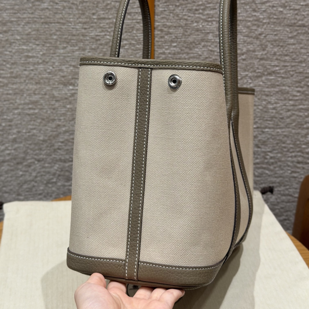 高仿Hermes*Garden Party30系列H0695738L18冰川白拼大象灰帆布牛皮銀扣純手工