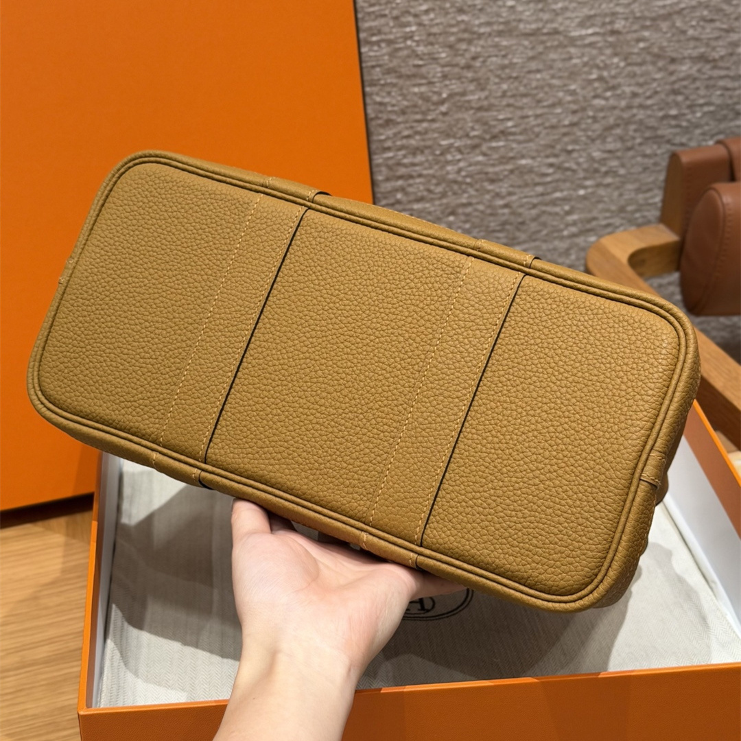 高仿Hermes*Garden Party30系列H0515682S芝麻色牛皮銀扣純手工