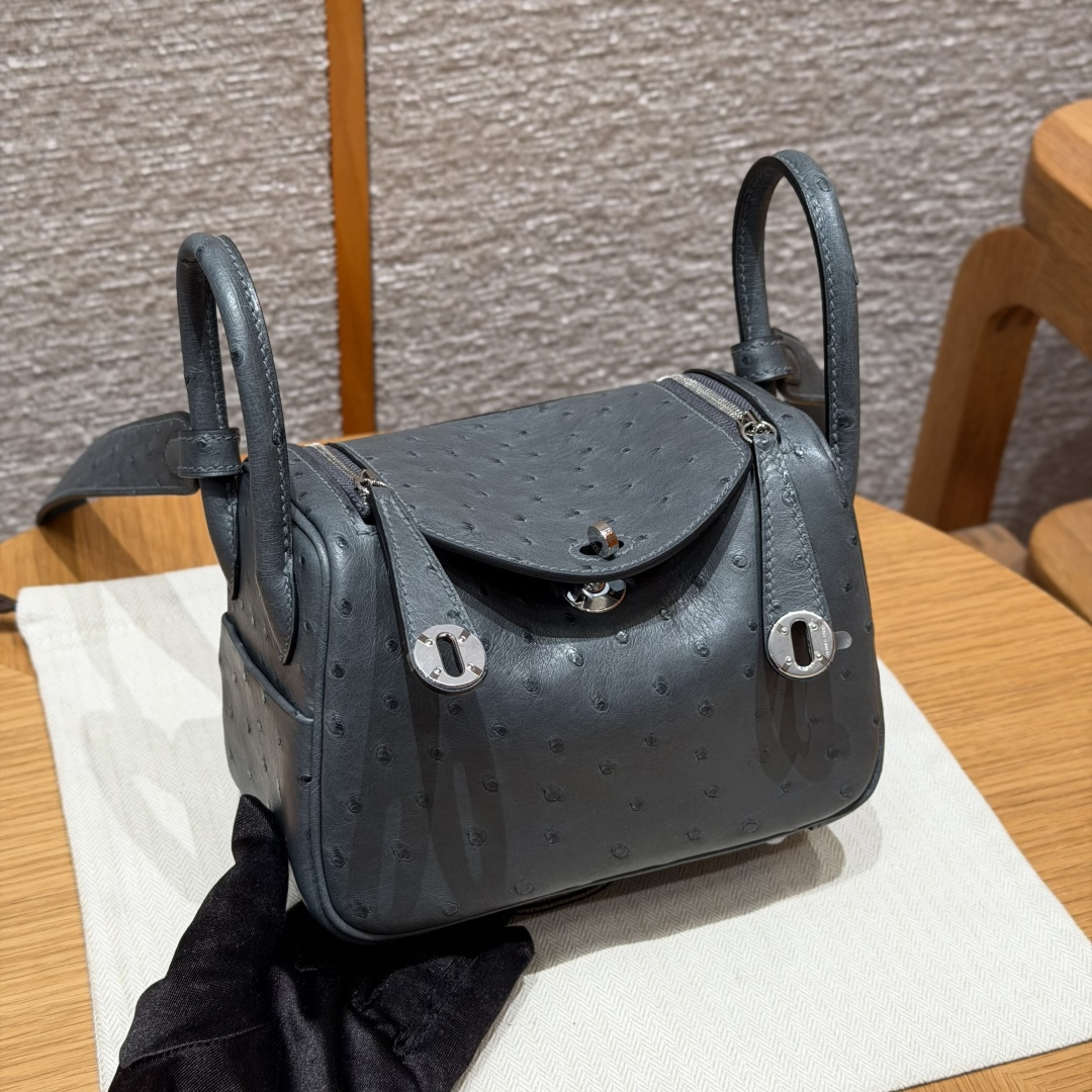 高仿Hermes*Lindy19系列H079086OS0L積雨雲灰鴕鳥皮銀扣純手工